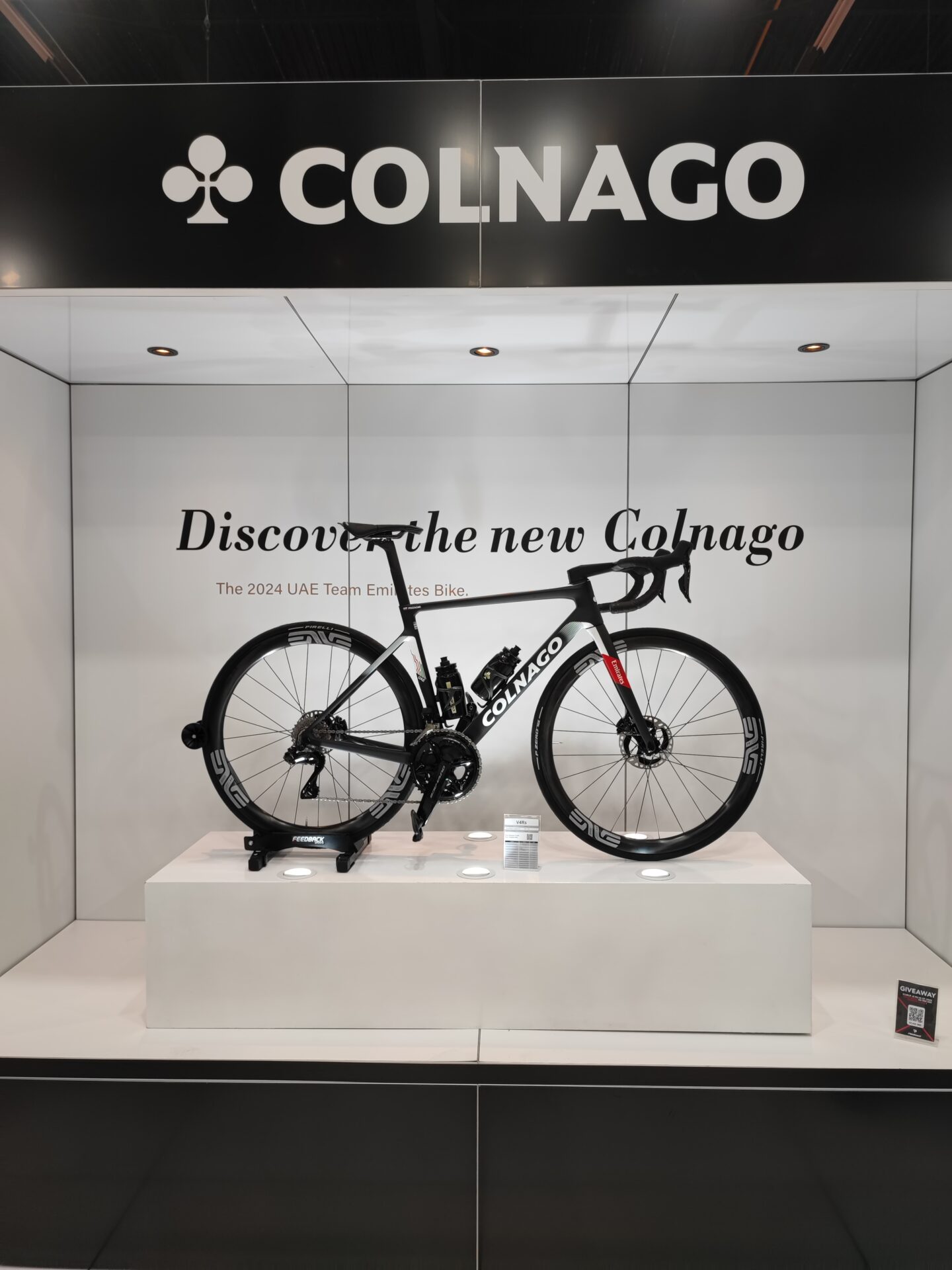 high-end cycling equipment cyclist